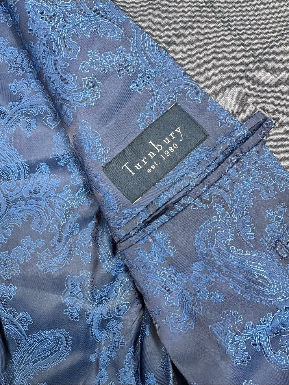 Turnbury Classic Gray Windowpane Sport Coat with Blue Paisley Lining - Picture 2 of 4